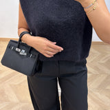 Pull sans manche épaulette [ noir ]