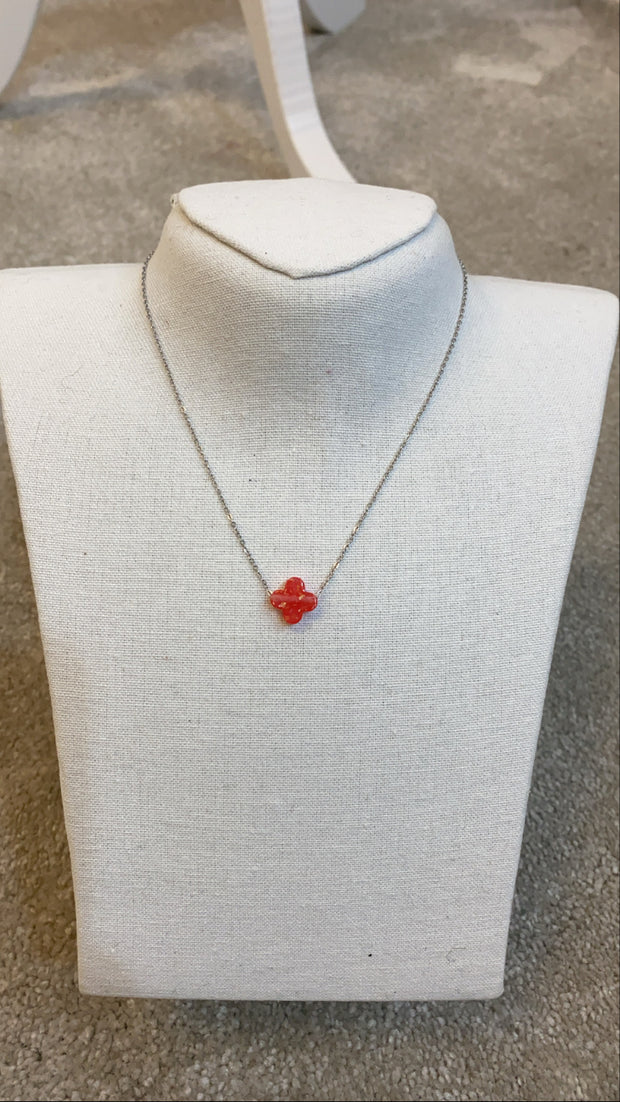 Collier trèfle argent [ rouge ]
